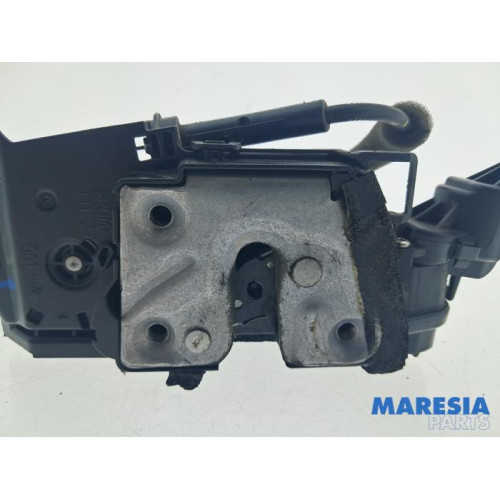 Renault - Captur - Door lock mechanism 4-door, front left