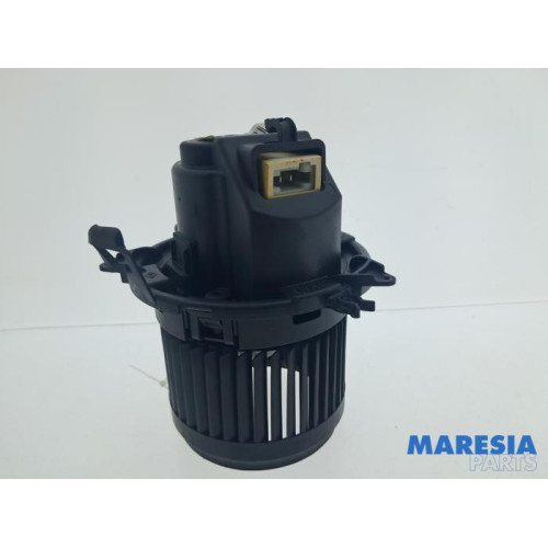 Renault - Captur - Heating and ventilation fan motor