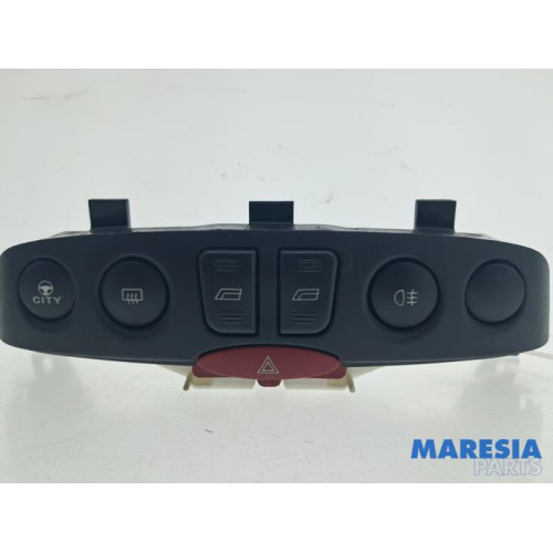 Fiat - Punto - Multi-functional window switch
