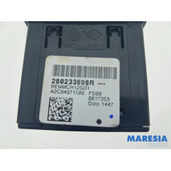 Renault - Captur - AUX / USB connection