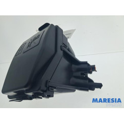 Renault - Captur - Fuse box