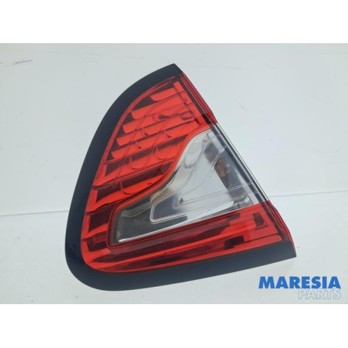 Renault - Captur - Taillight, left