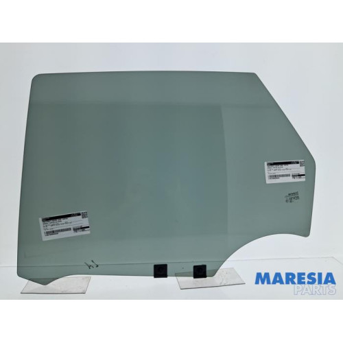 Renault - Captur - Rear door window 4-door, left