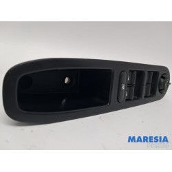 Alfa Romeo - 159 - Multi-functional window switch