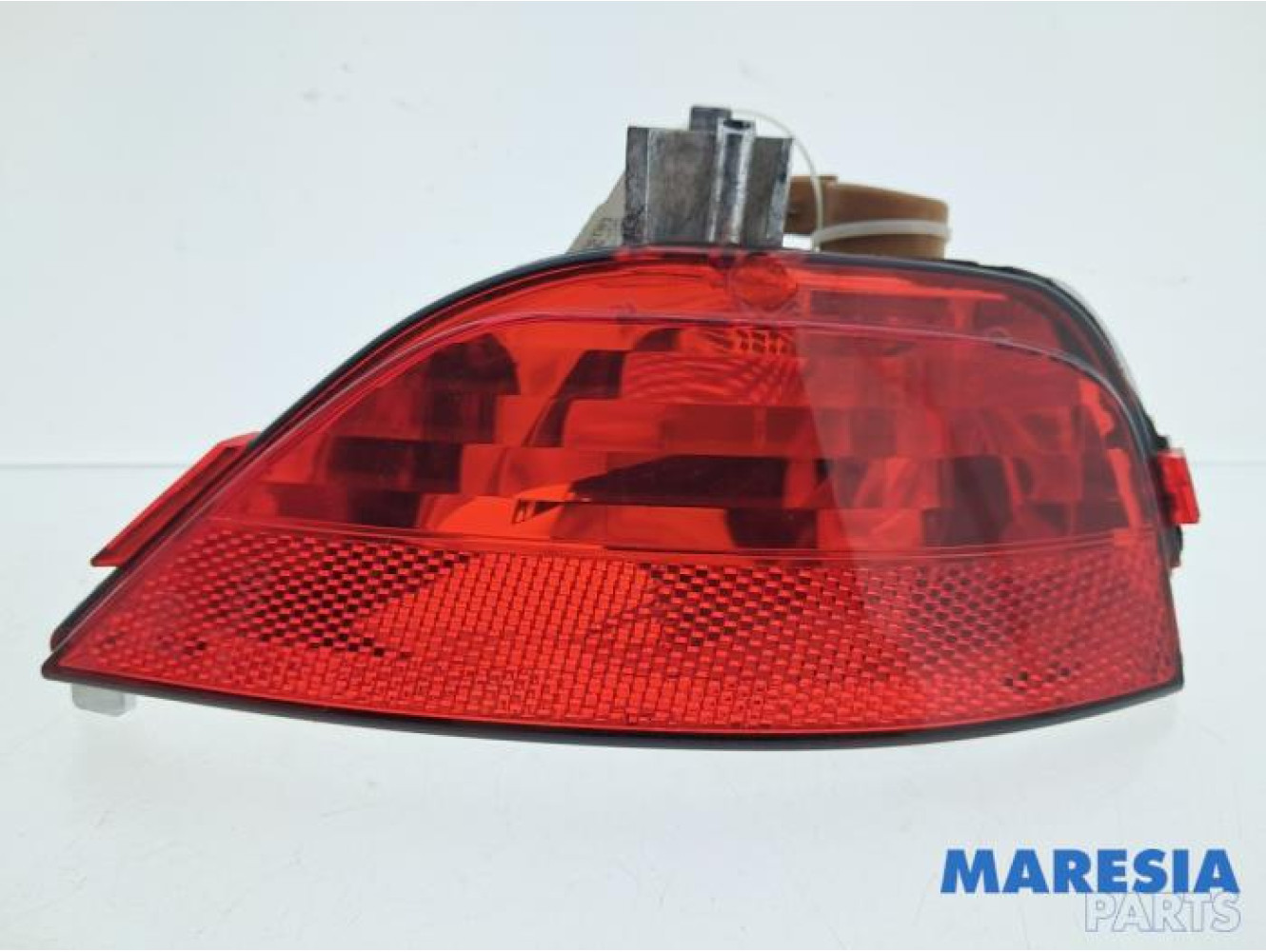 Renault - Captur - Rear fog light