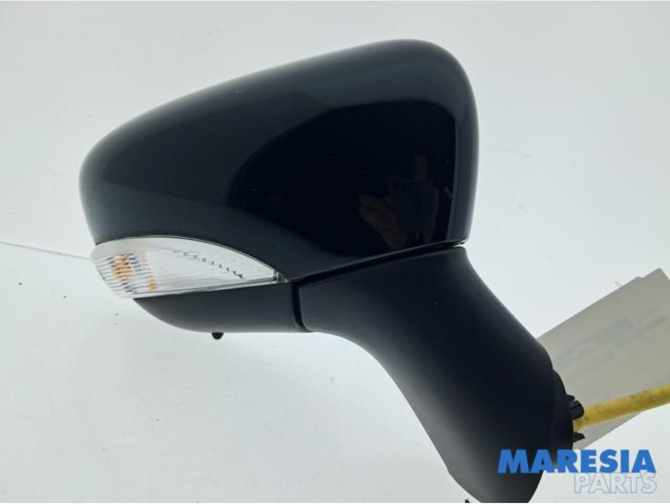 Renault - Captur - Wing mirror, right