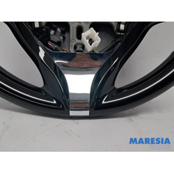 Renault - Captur - Steering wheel