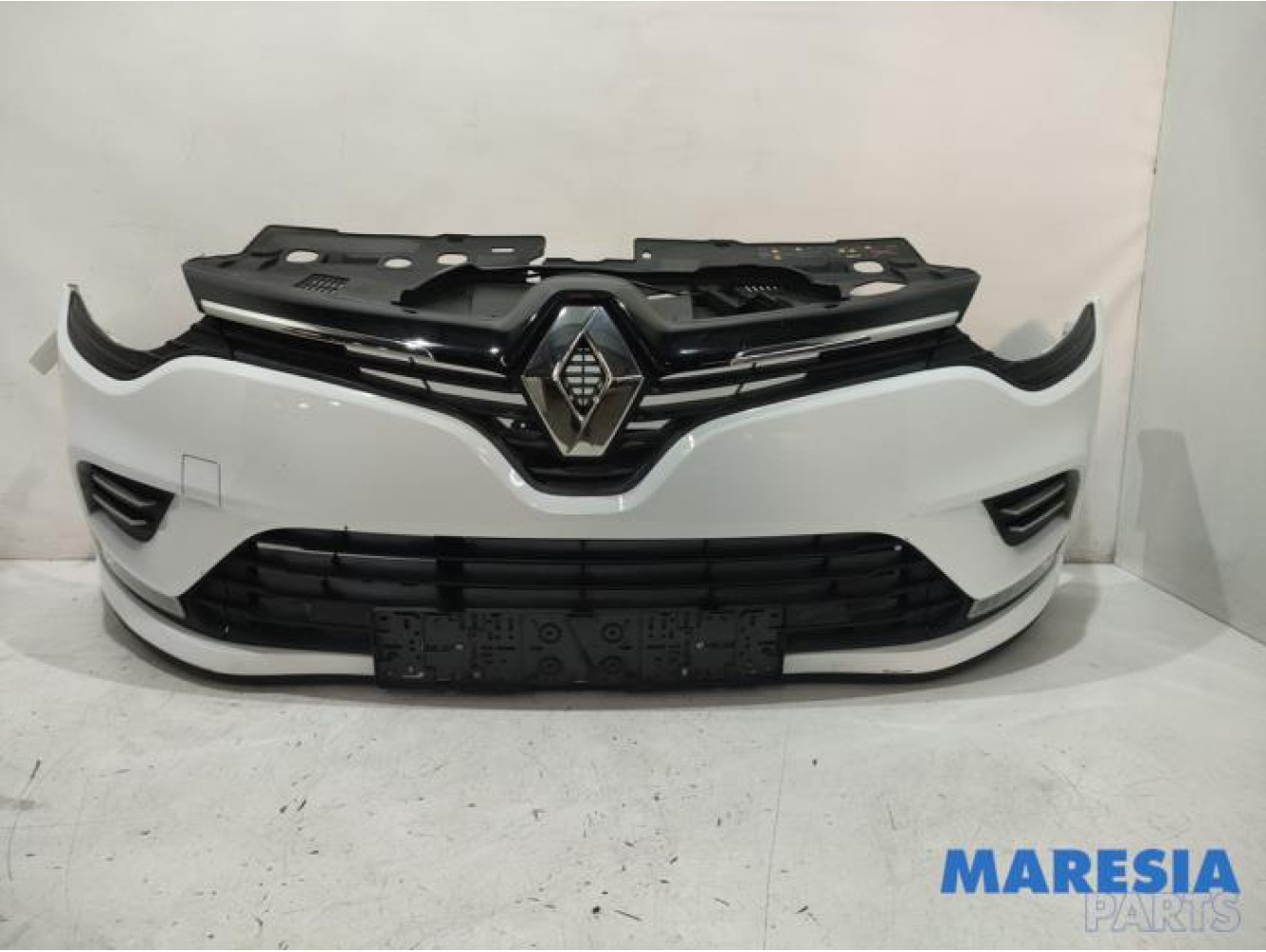 Renault - Clio - Pare-chocs avant