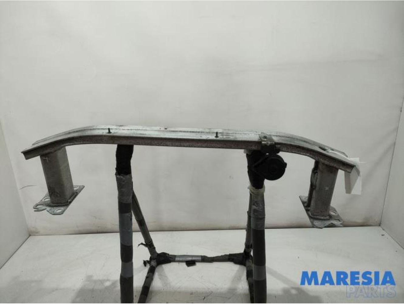 Renault - Clio - Bumperframe voor