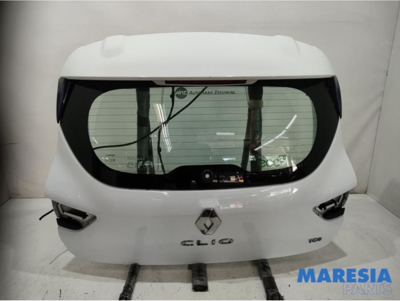 Renault - Clio - Tailgate