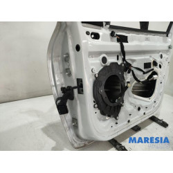 Renault - Clio - Front door 4-door, right