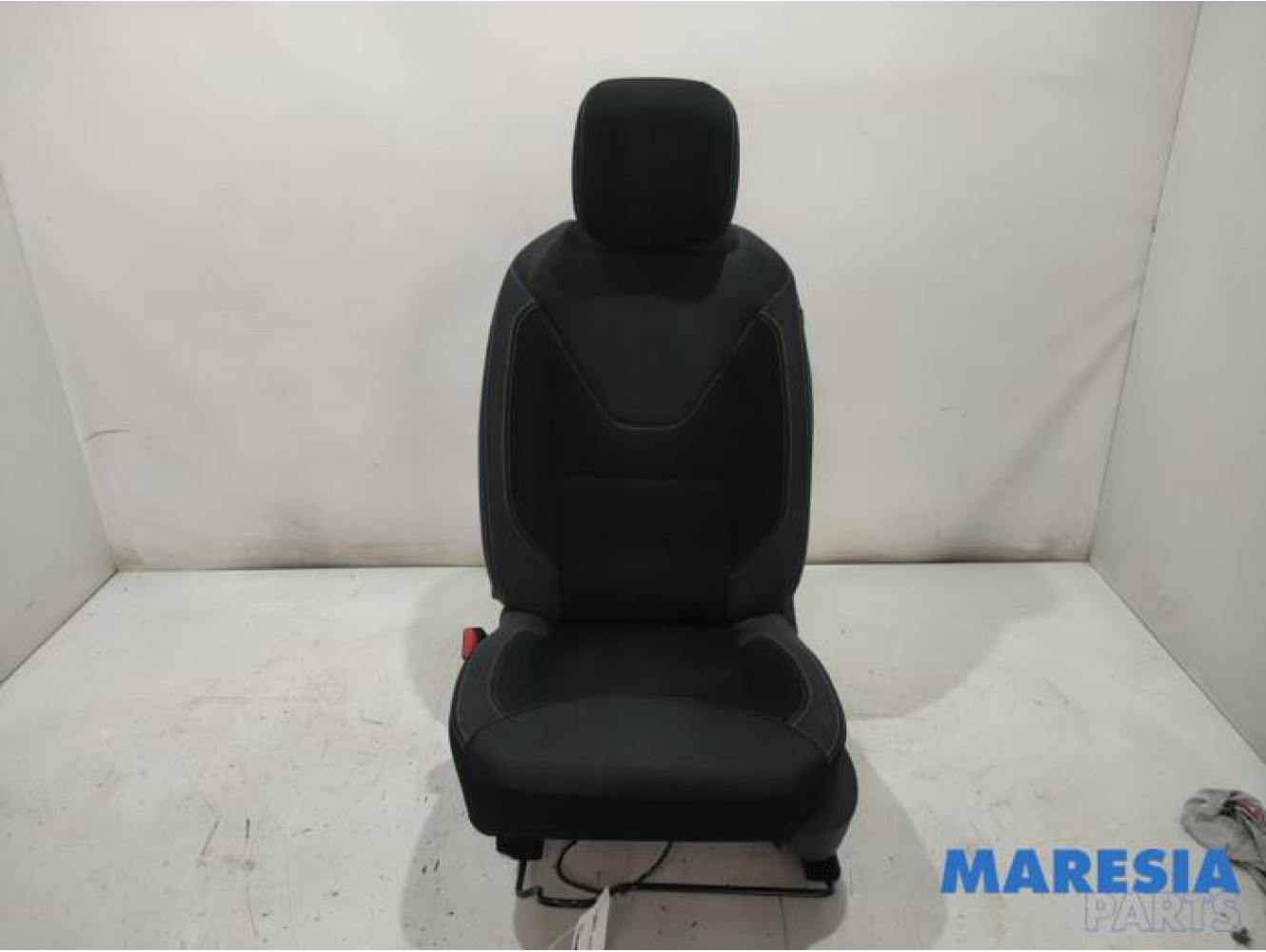 Renault - Clio - Sitz links