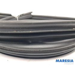Renault - Kangoo - Front door seal 4-door, left