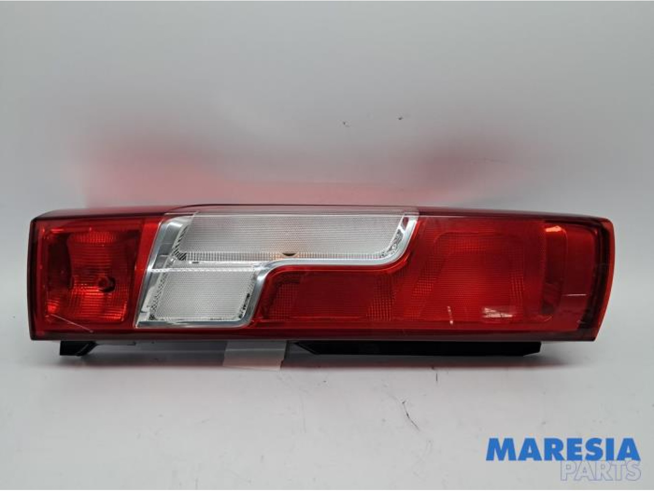Peugeot - Boxer - Rücklicht links