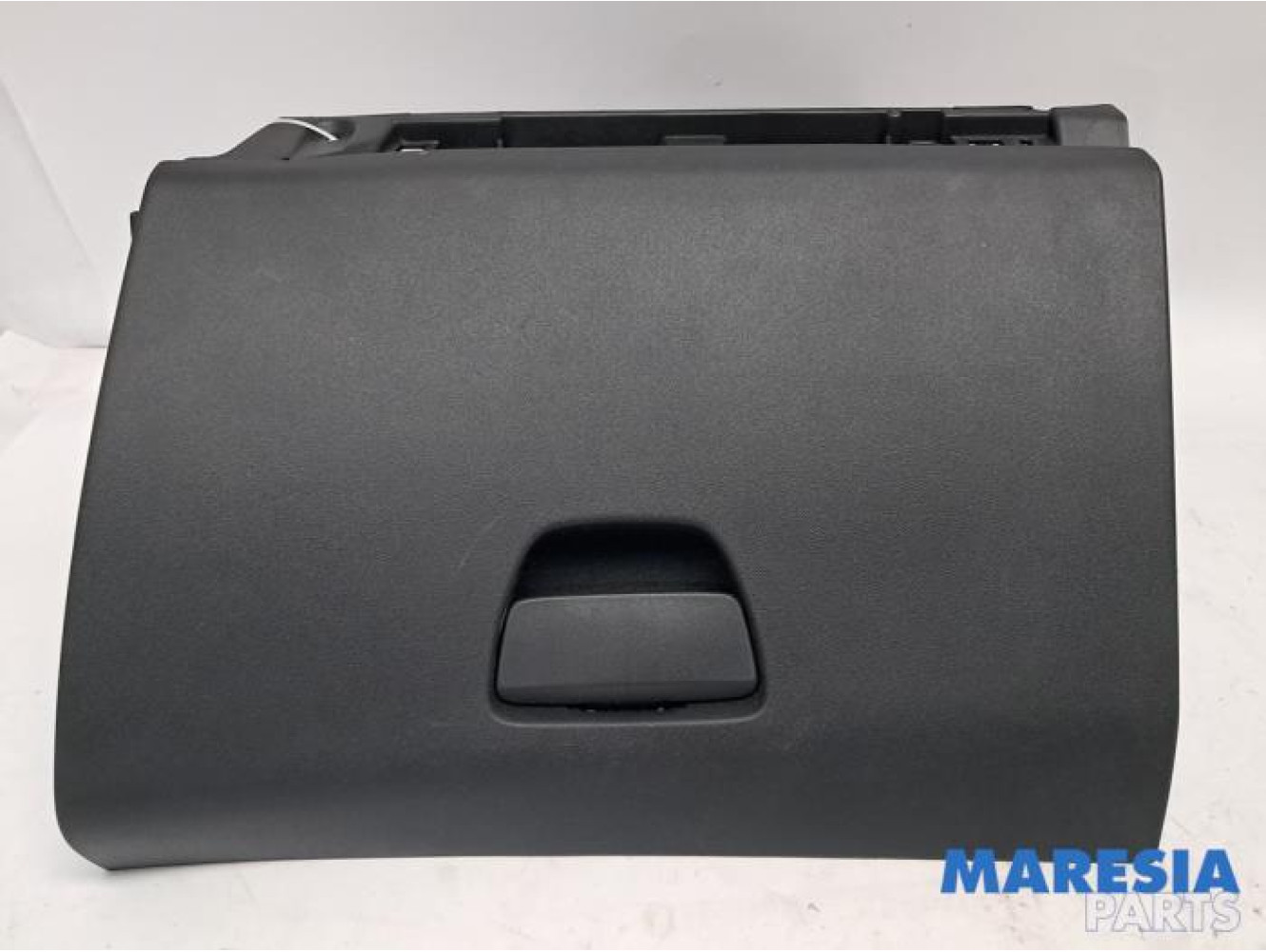 Peugeot - 208 - Handschuhfach