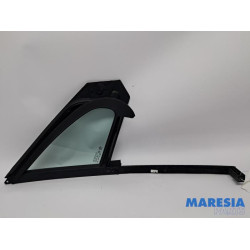 Peugeot - 208 - Quarter light, front left