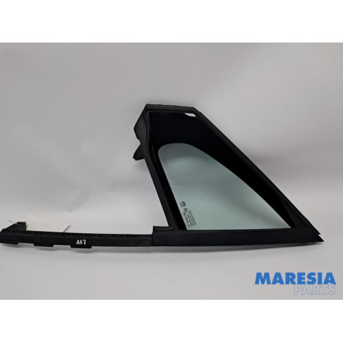 Peugeot - 208 - Quarter light, front left
