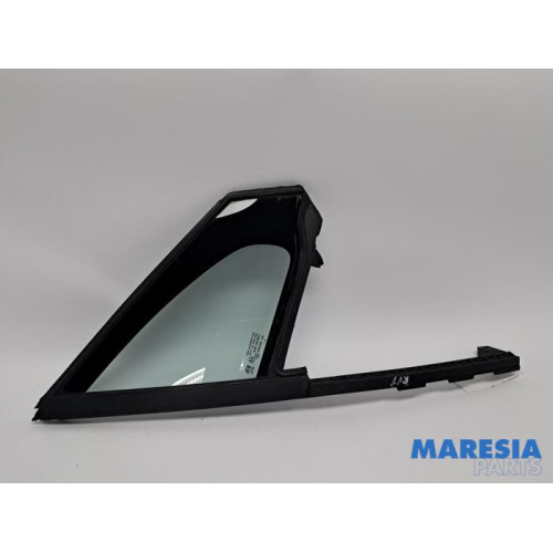 Peugeot - 208 - Vitre triangulaire avant droite
