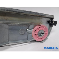 Peugeot - 208 - Window mechanism 4-door, front right