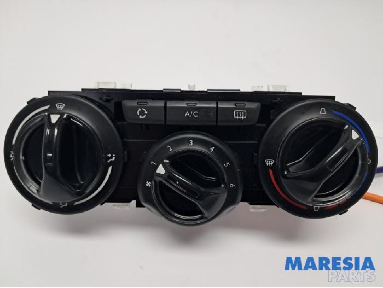 Peugeot - 208 - Heater control panel