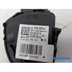 Peugeot - 208 - Gaspedal