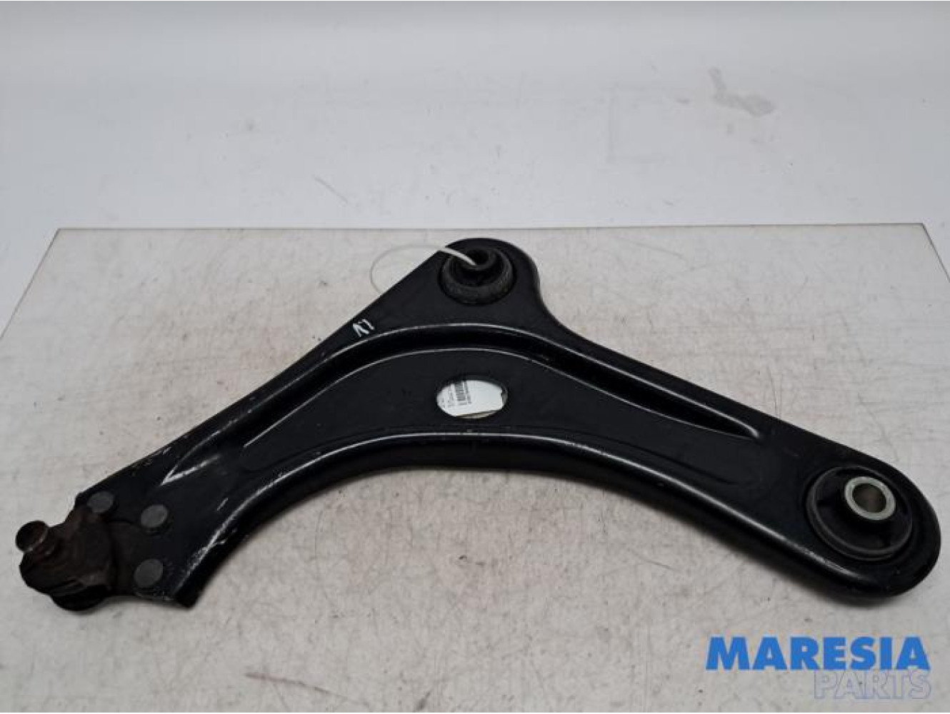 Peugeot - 208 - Querlenker unten links vorne