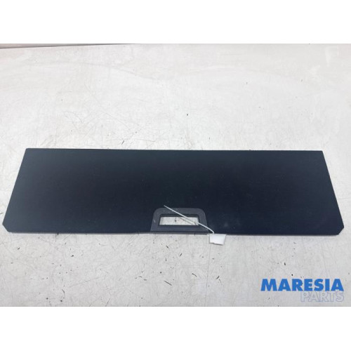 Renault - Kadjar - Floor panel load area