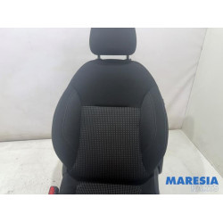 Peugeot - 208 - Stoel links