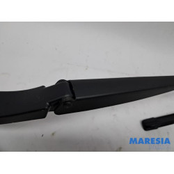 Renault - Captur - Front wiper arm