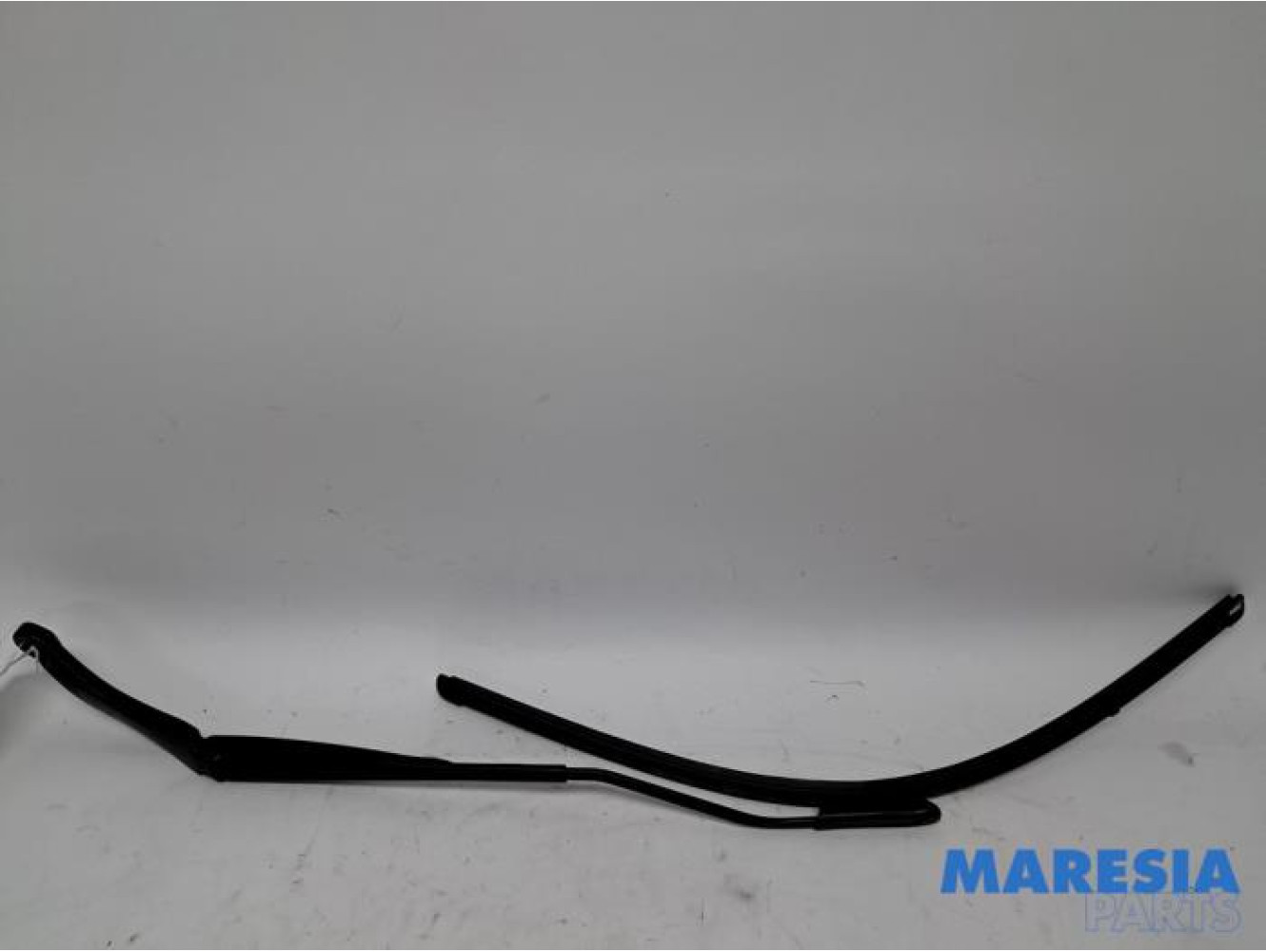 Renault - Captur - Front wiper arm