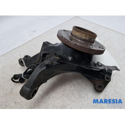 Renault - Captur - Knuckle, front right