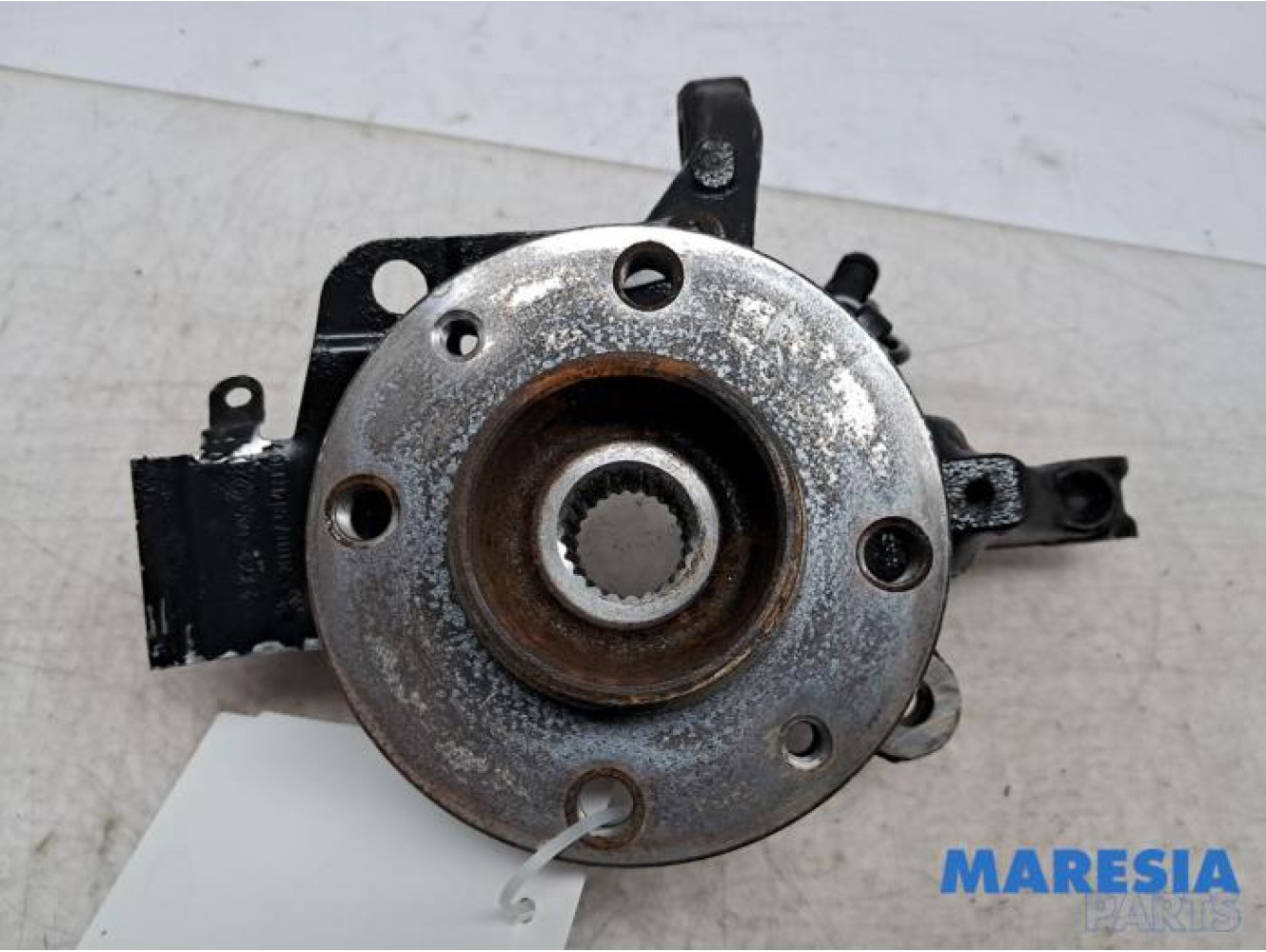 Renault - Captur - Knuckle, front right
