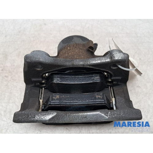 Renault - Captur - Front brake calliper, right