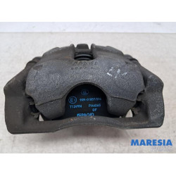 Renault - Captur - Front brake calliper, left