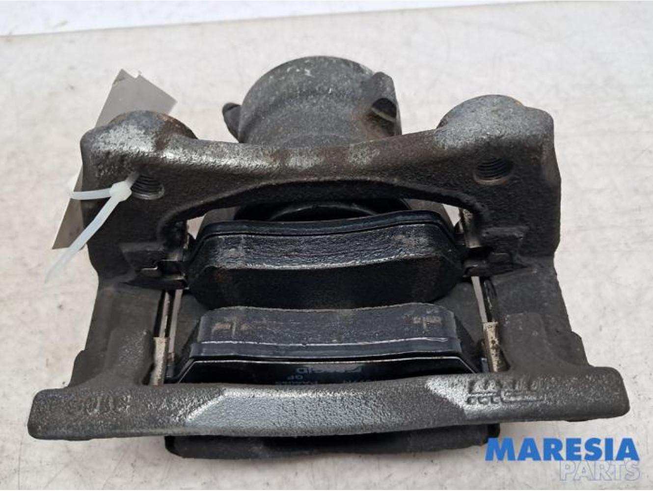 Renault - Captur - Front brake calliper, left