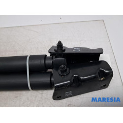 Peugeot - 408 - Set of tailgate gas struts