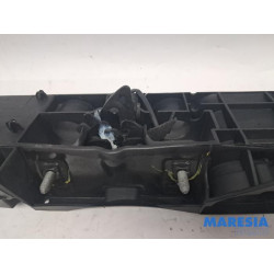 Renault - Clio - Lock plate