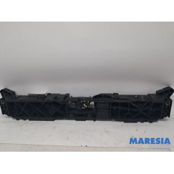 Renault - Clio - Lock plate