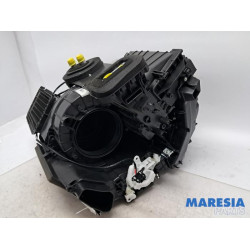 Renault - Clio - Heater housing