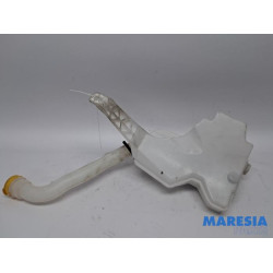 Renault - Clio - Front windscreen washer reservoir