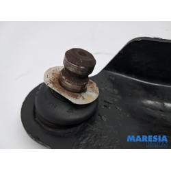 Renault - Clio - Front lower wishbone, right