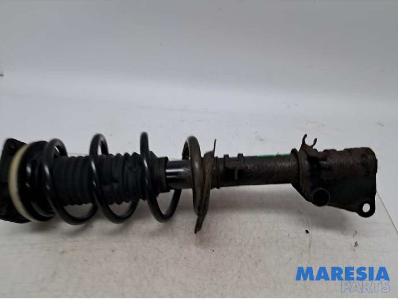 Renault - Kangoo - Front shock absorber rod, left
