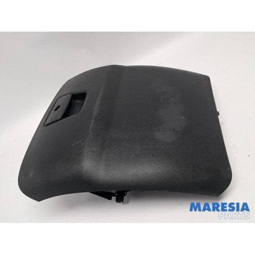 Peugeot - Boxer - Glovebox