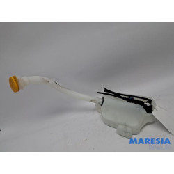 Renault - Kangoo - Front windscreen washer reservoir