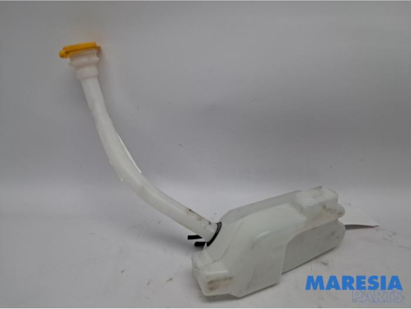 Renault - Kangoo - Front windscreen washer reservoir