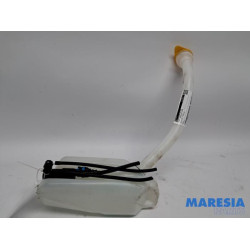 Renault - Kangoo - Front windscreen washer reservoir