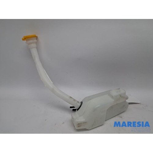 Renault - Kangoo - Front windscreen washer reservoir