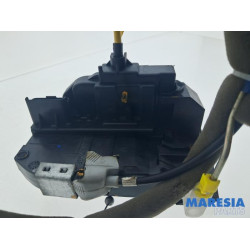 Renault - Kadjar - Door lock mechanism 4-door, front left