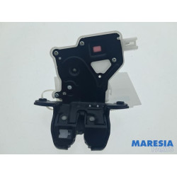 Renault - Kadjar - Tailgate lock mechanism