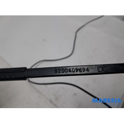 Renault - Kangoo - Front wiper arm